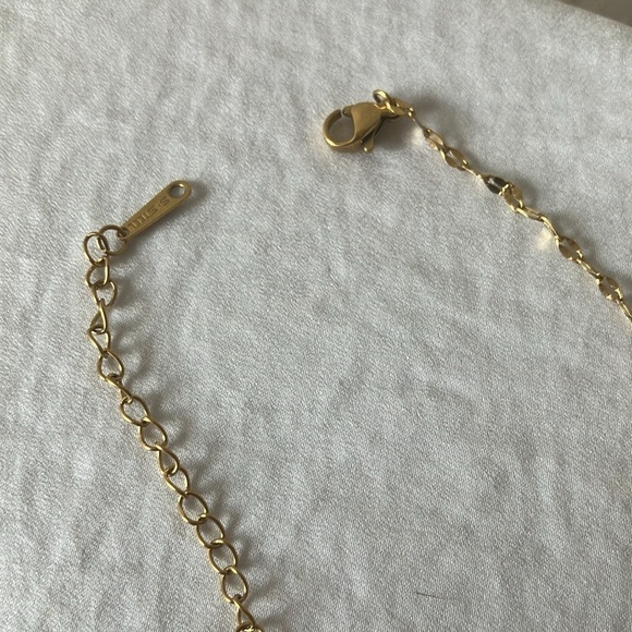 Unbranded: Ocean Blue Color with Rhinestones Fold Tone Necklace & Earrings - Picture 9 of 16